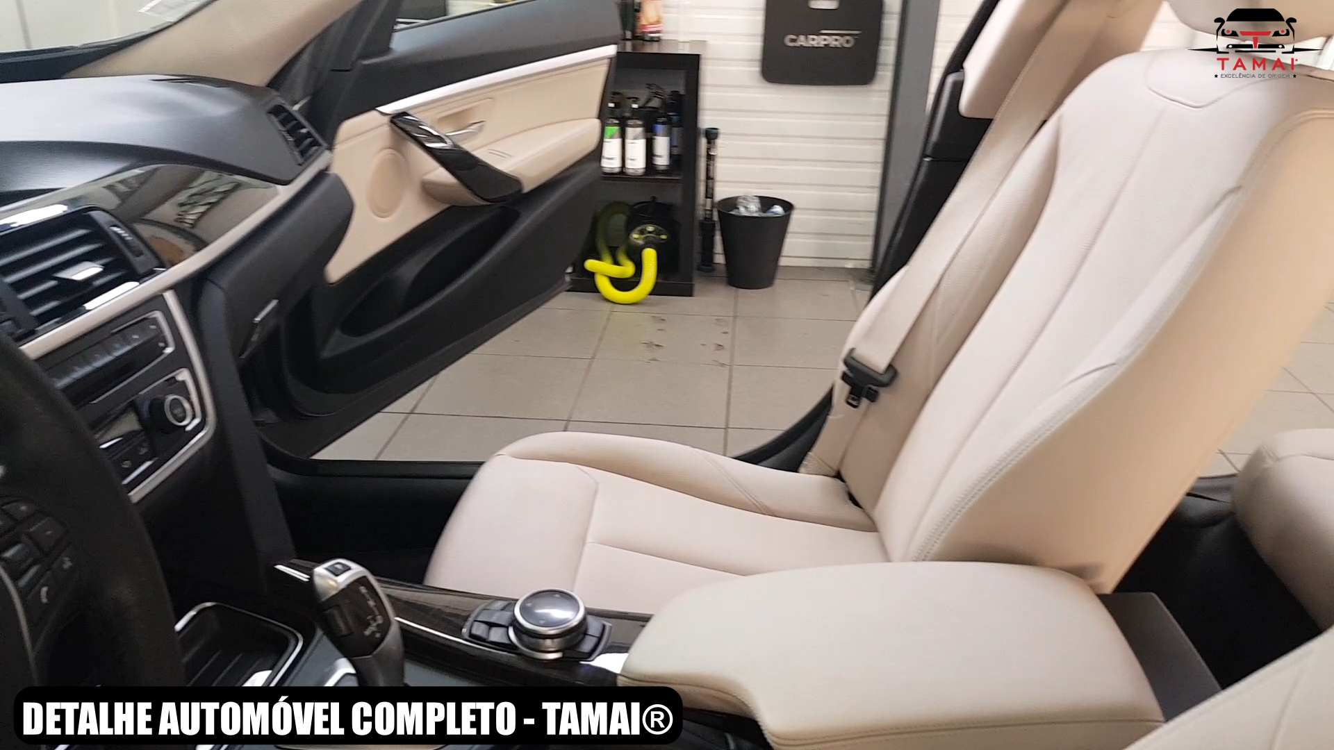 Detalhe automóvel completo