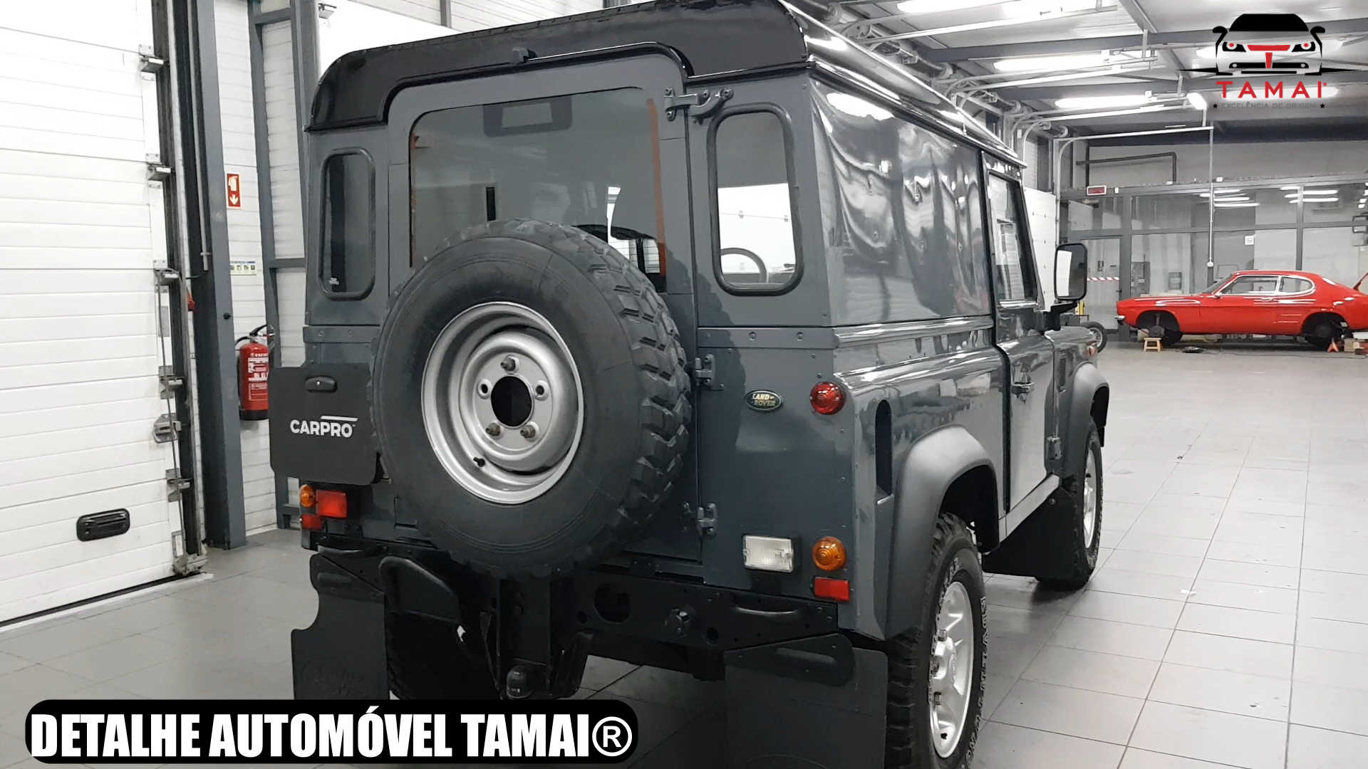 Detalhe automóvel Land Rover Defender