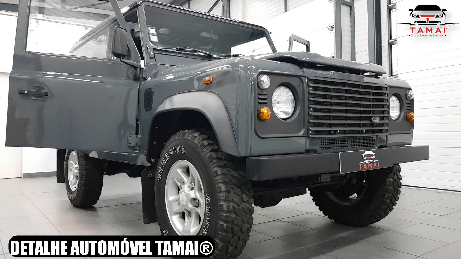 Detalhe automóvel Land Rover Defender